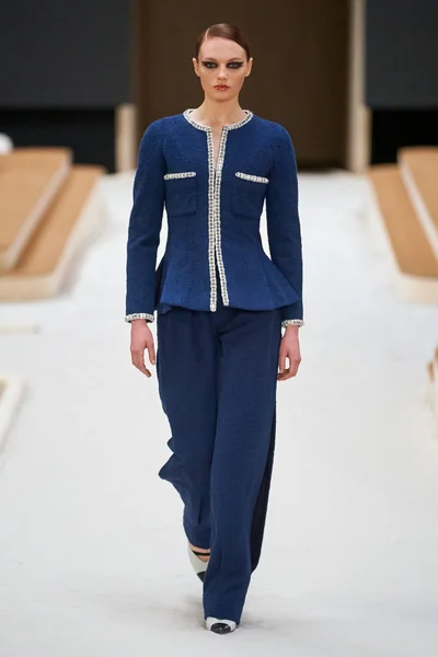 Look 2